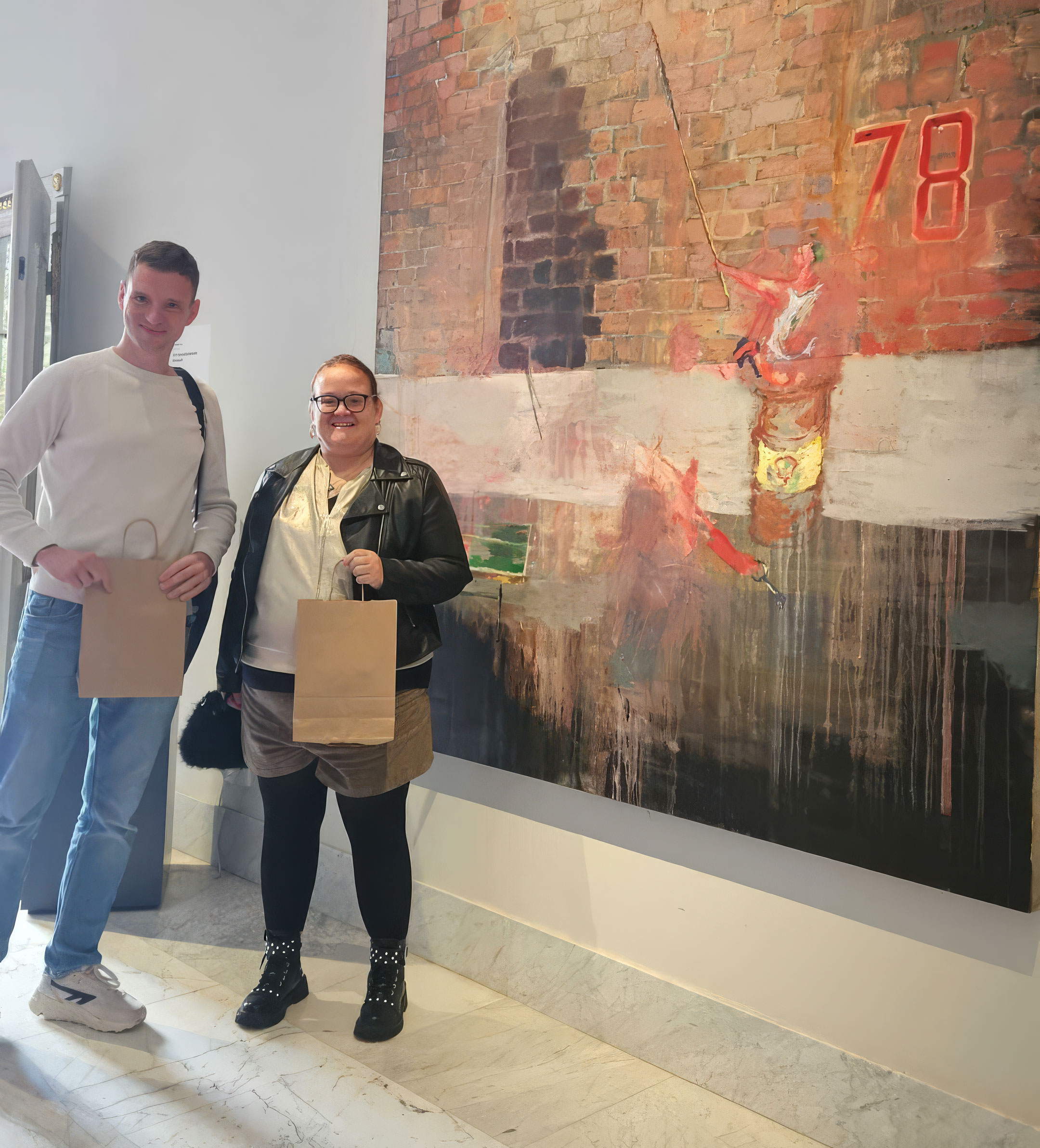 Noortje en Rob tijdens het bezoek aan het Noordbrabants Museum.